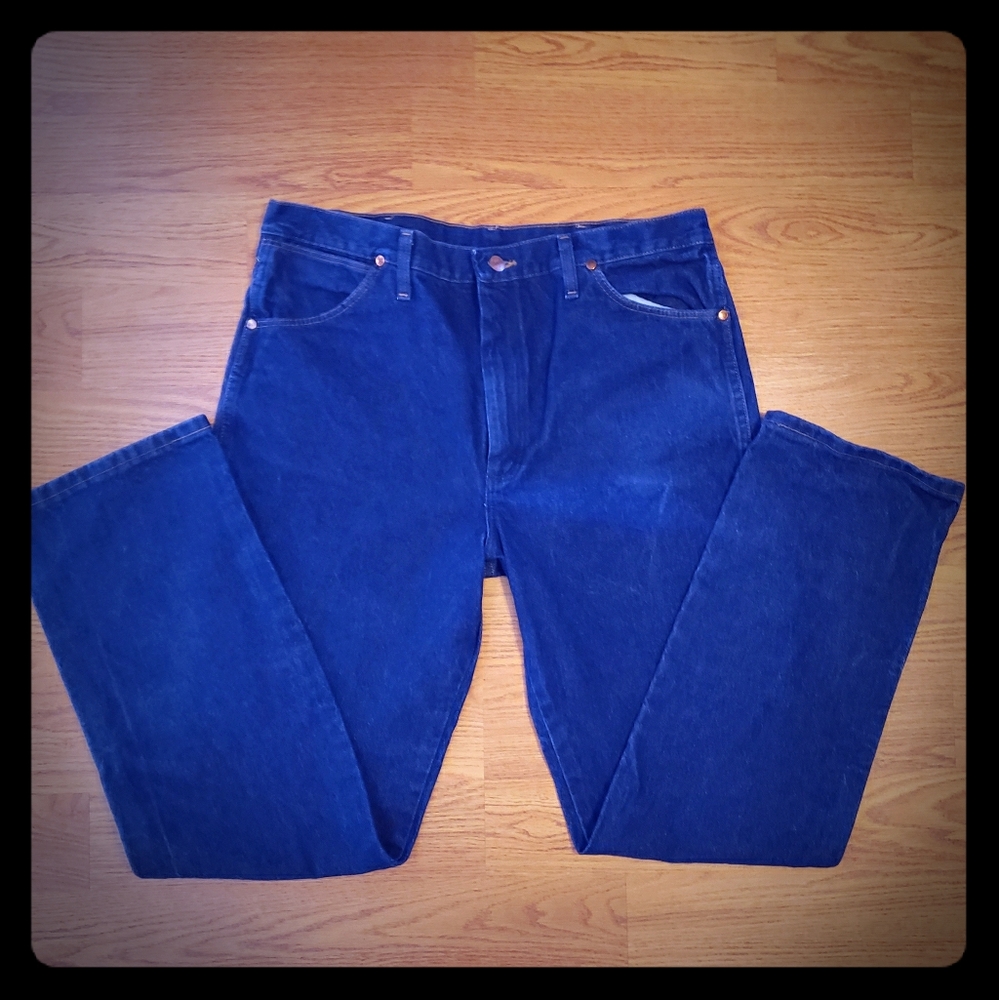 Men's Wrangler Jeans Like New 36×32 (Item#164)